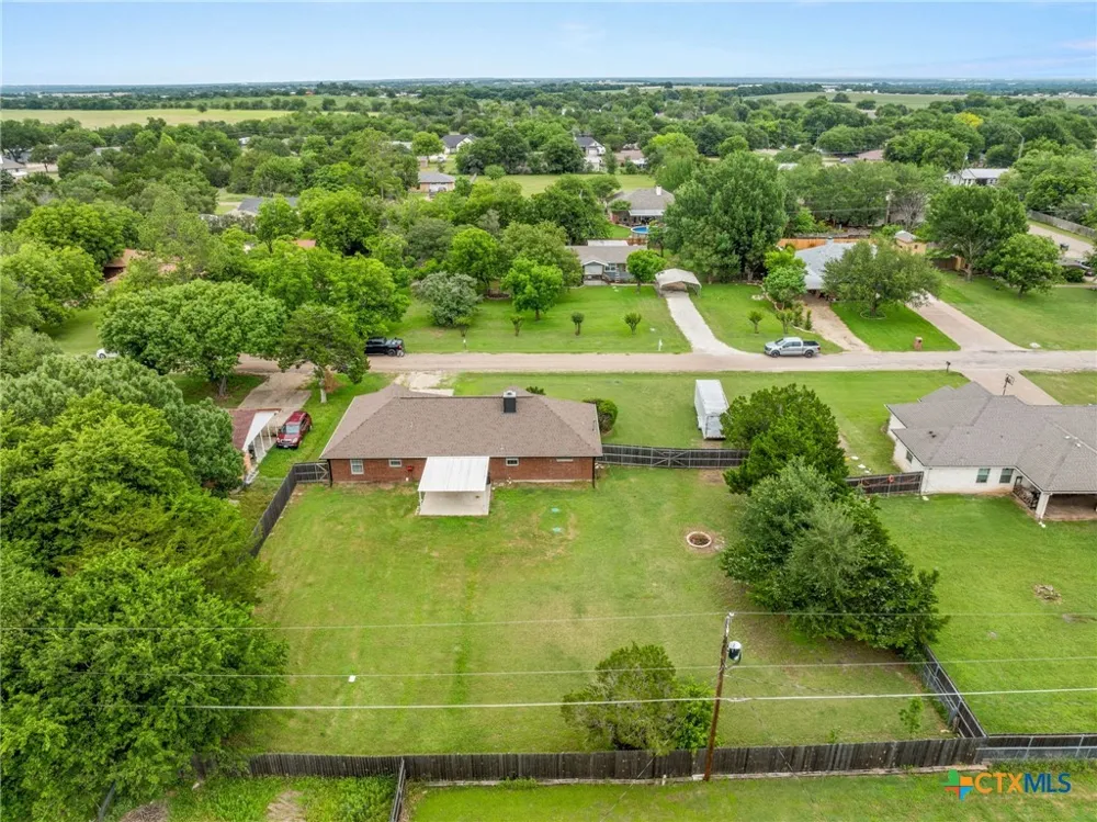 381 Norwood Drive Woodway, TX 76712