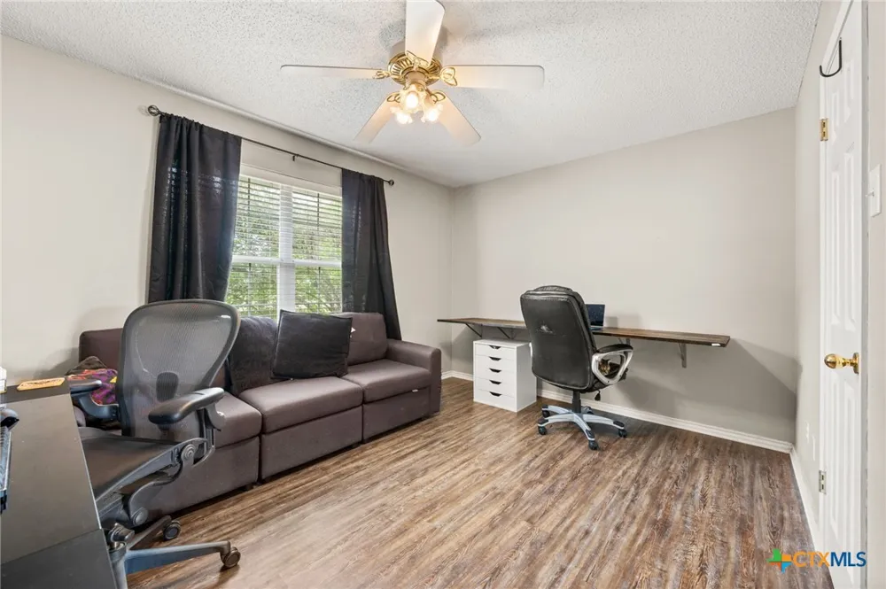 381 Norwood Drive Woodway, TX 76712