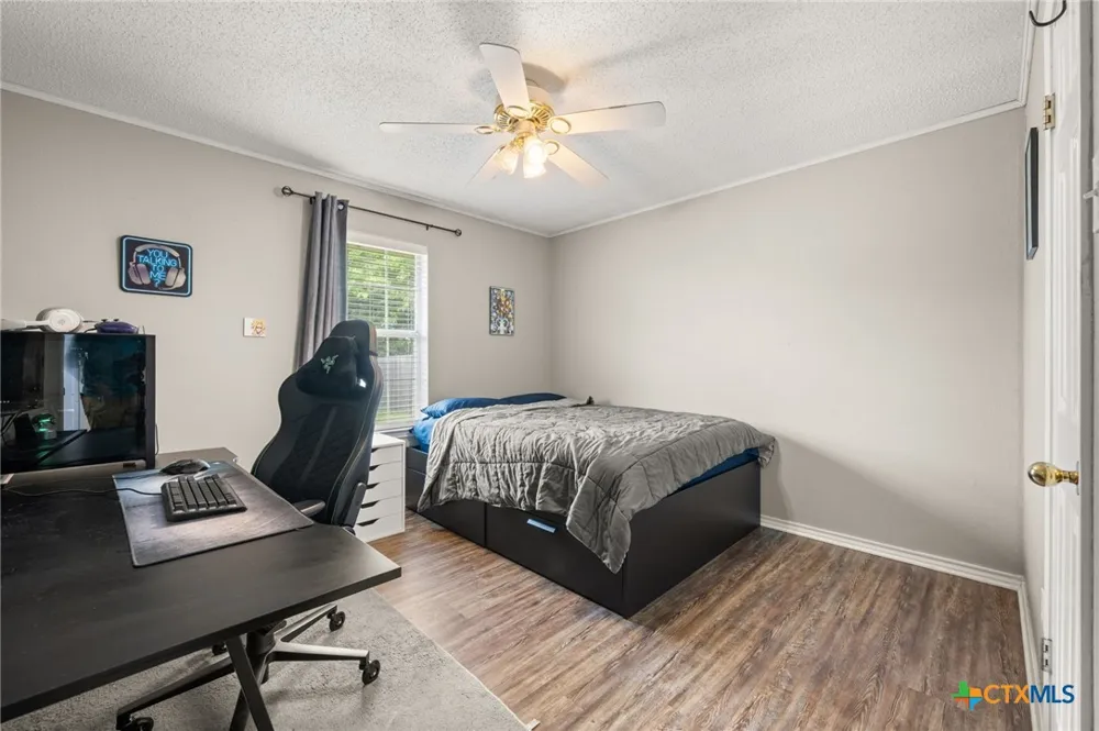 381 Norwood Drive Woodway, TX 76712