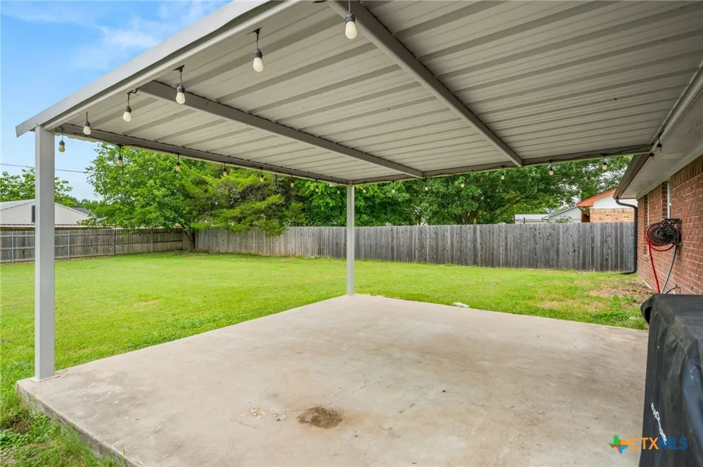 381 Norwood Drive Woodway, TX 76712