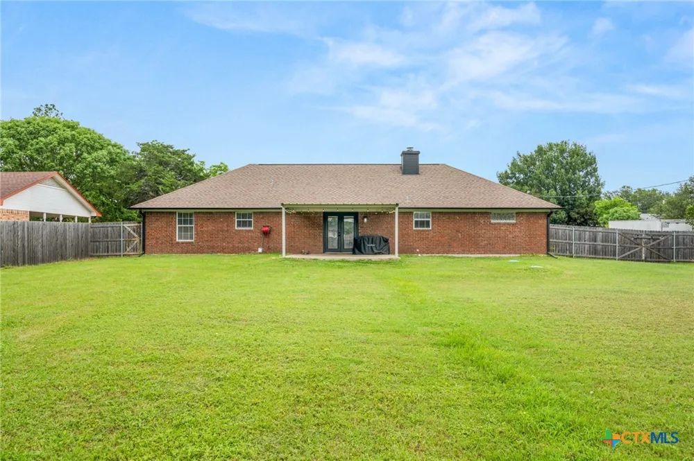 381 Norwood Drive Woodway, TX 76712