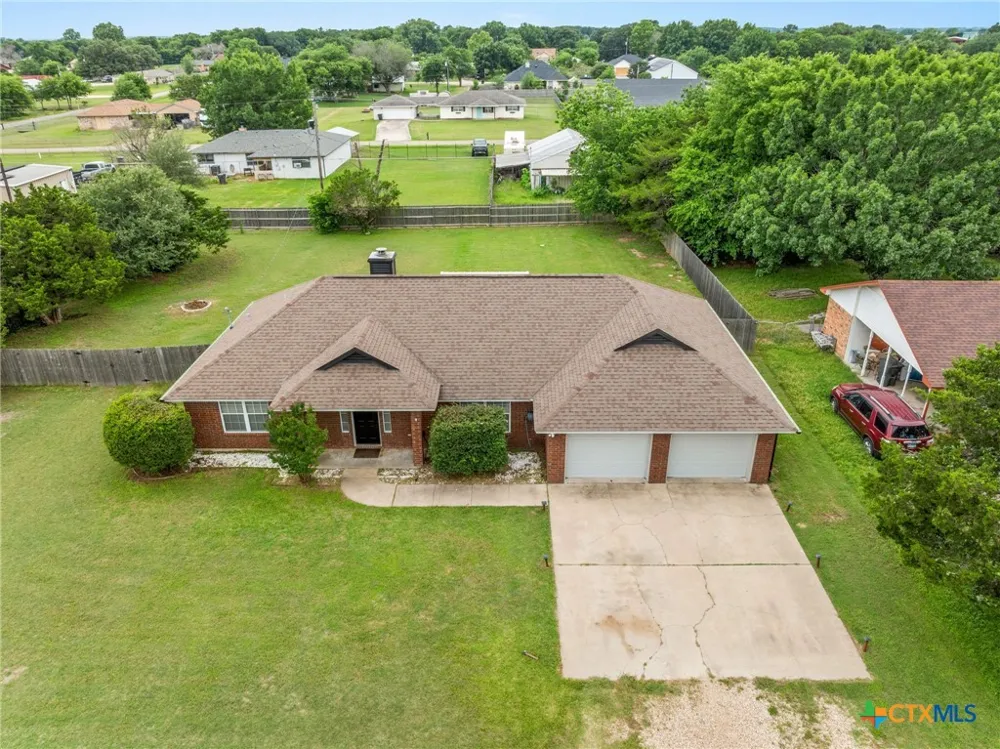 381 Norwood Drive Woodway, TX 76712