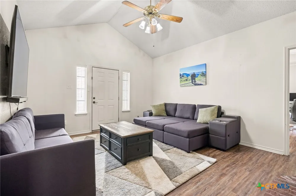 381 Norwood Drive Woodway, TX 76712
