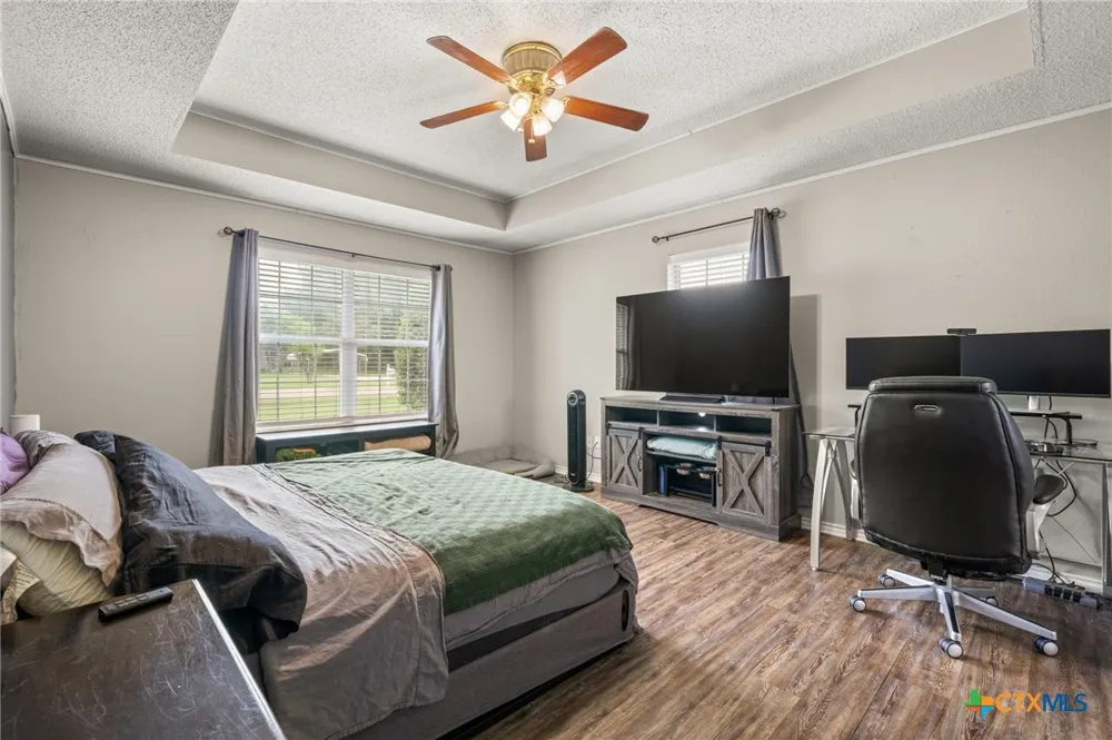 381 Norwood Drive Woodway, TX 76712