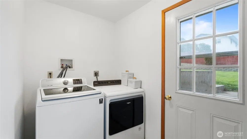 810 E Spring Dayton, WA 99328