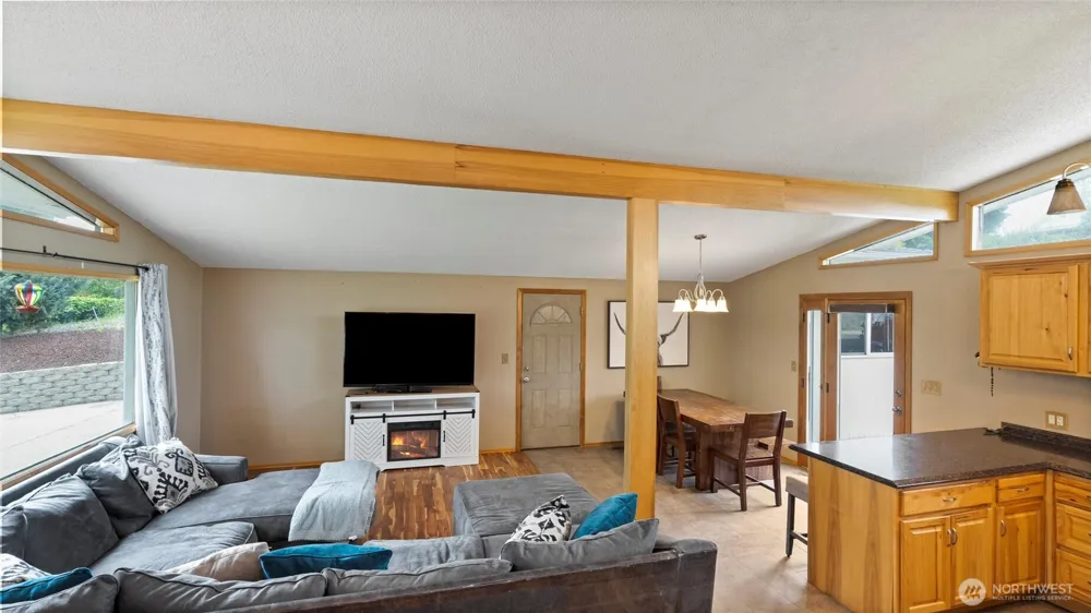 810 E Spring Dayton, WA 99328