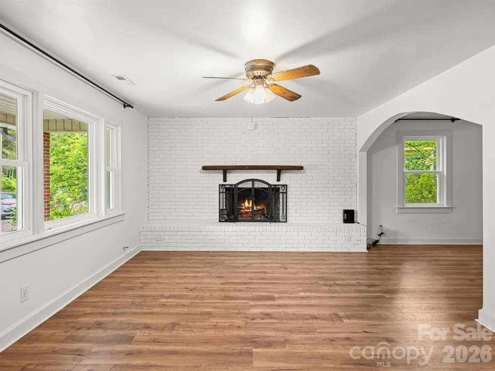 205 Old Fort Road Fairview, NC 28730