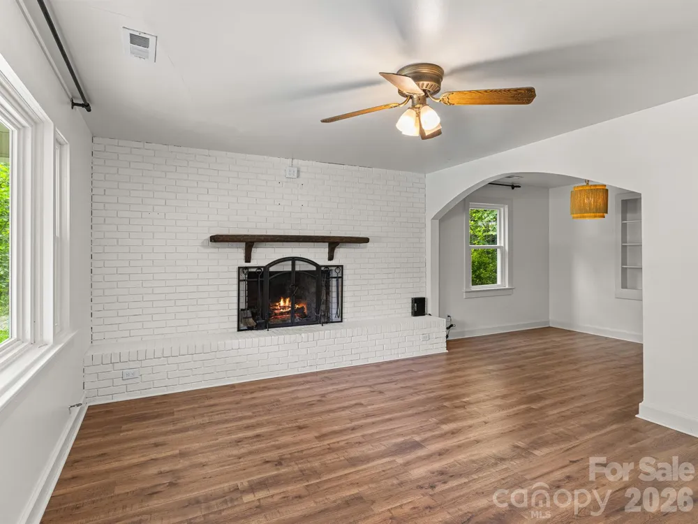 205 Old Fort Road Fairview, NC 28730