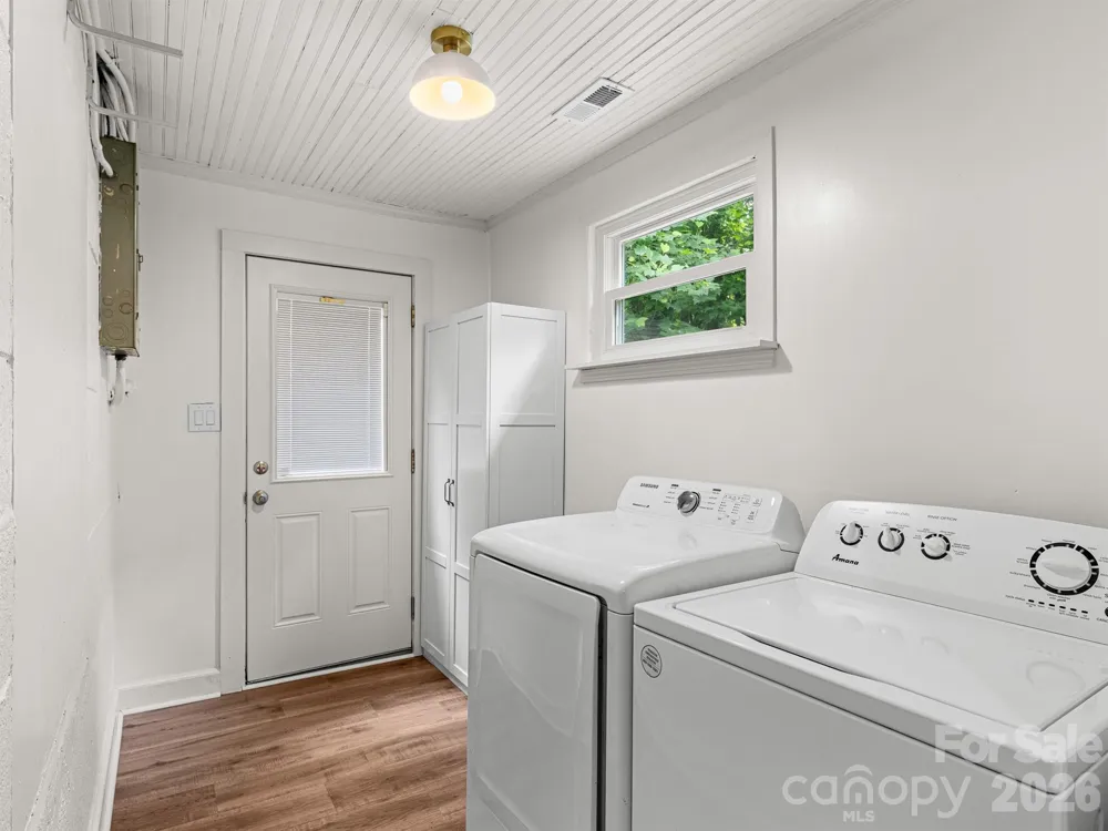 205 Old Fort Road Fairview, NC 28730