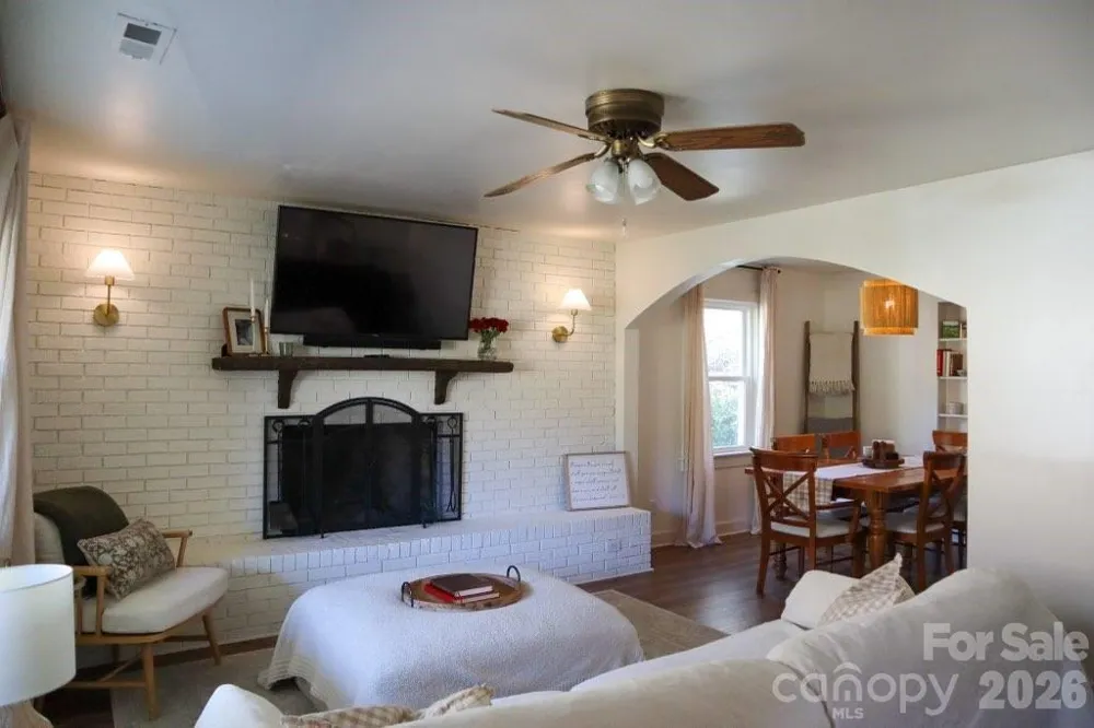 205 Old Fort Road Fairview, NC 28730