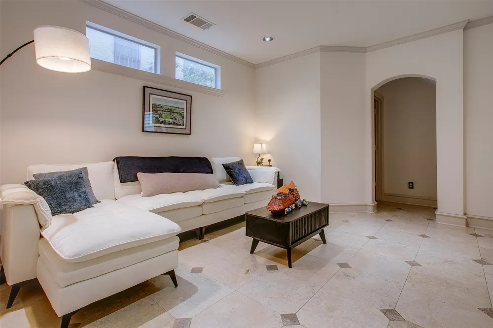 5006 Cedar Springs Road #C Dallas, TX 75235