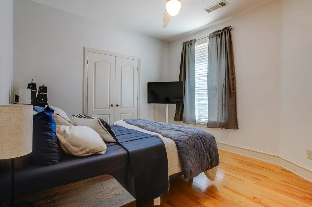 5006 Cedar Springs Road #C Dallas, TX 75235