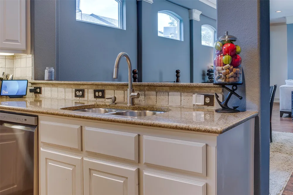 5006 Cedar Springs Road #C Dallas, TX 75235