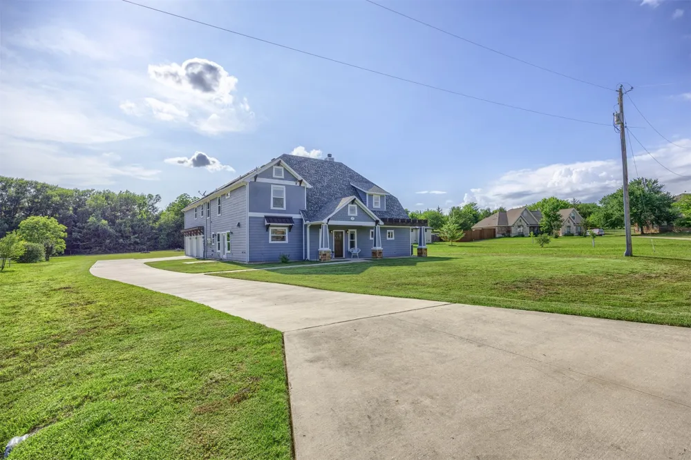 280 Pecan Hollow Circle Anna, TX 75409