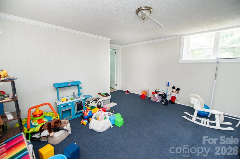 128 Fleming Avenue Pacolet, SC 29372