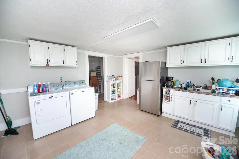 128 Fleming Avenue Pacolet, SC 29372