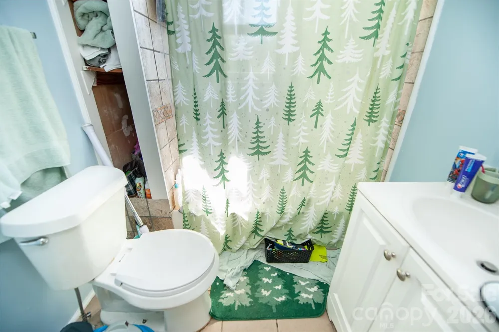 128 Fleming Avenue Pacolet, SC 29372