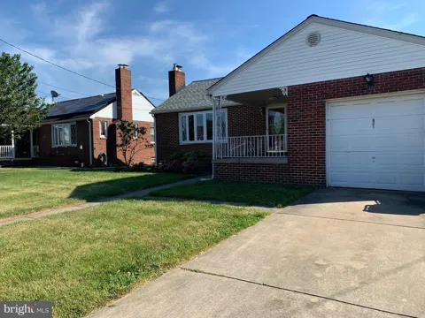 821 LYNVUE ROAD