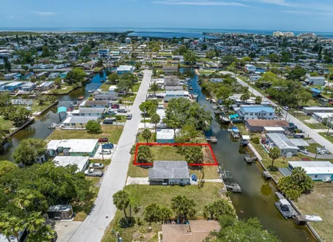 6837 SANDERLING LANE