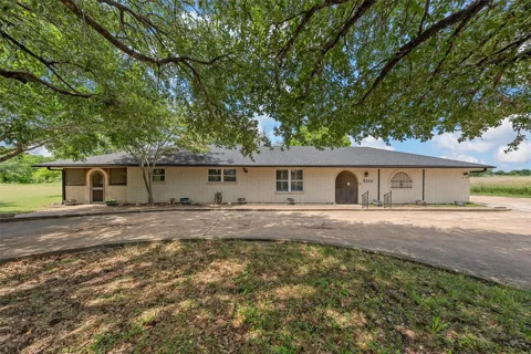 5444 OLD LORENA ROAD