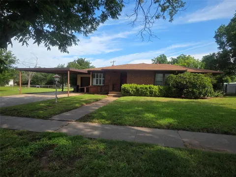 1213 Hillcrest Drive
