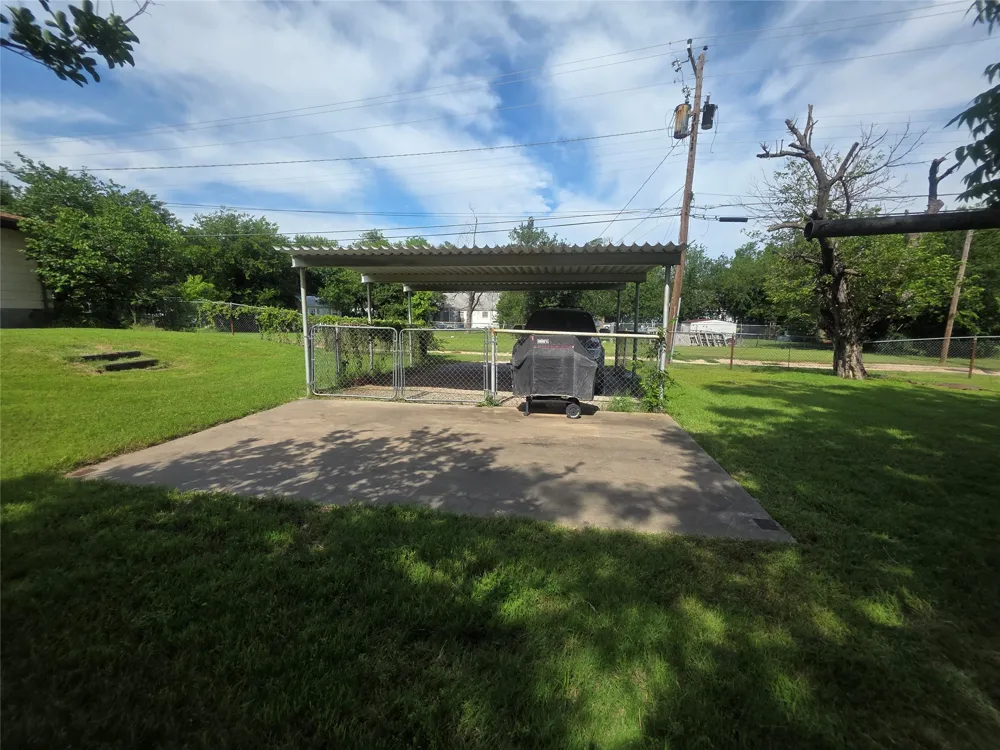 1213 Hillcrest Drive Graham, TX 76450