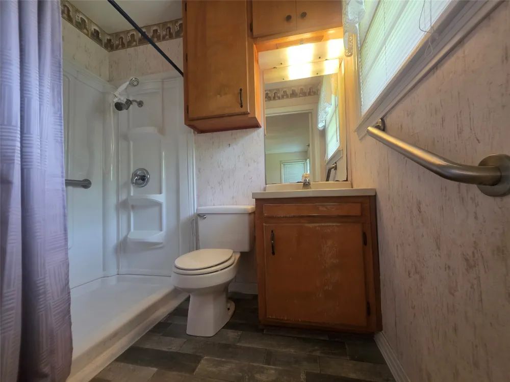 1213 Hillcrest Drive Graham, TX 76450