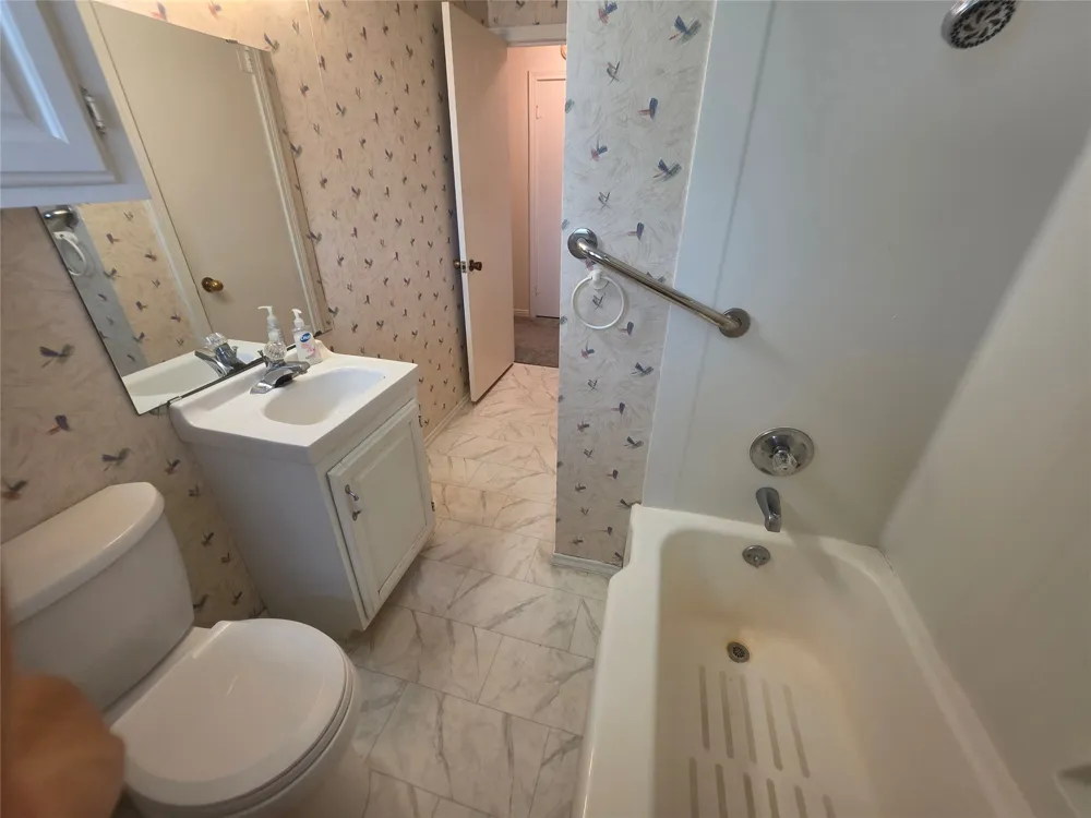1213 Hillcrest Drive Graham, TX 76450