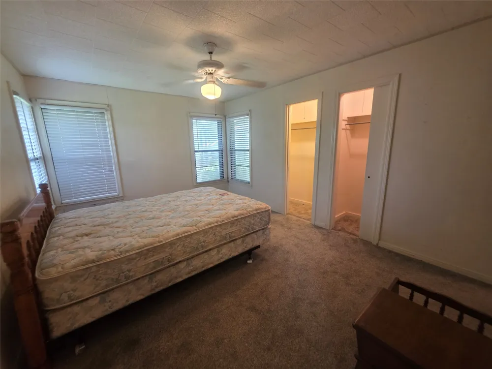 1213 Hillcrest Drive Graham, TX 76450