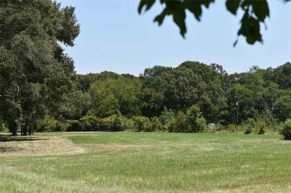 951 County Road 3800 Athens, TX 75752
