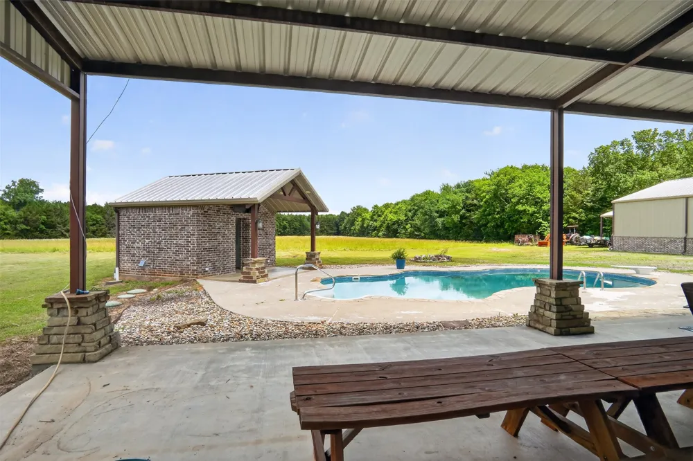 1524 County Road 34520 Sumner, TX 75486