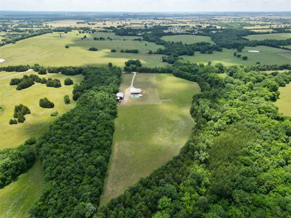 1524 County Road 34520 Sumner, TX 75486