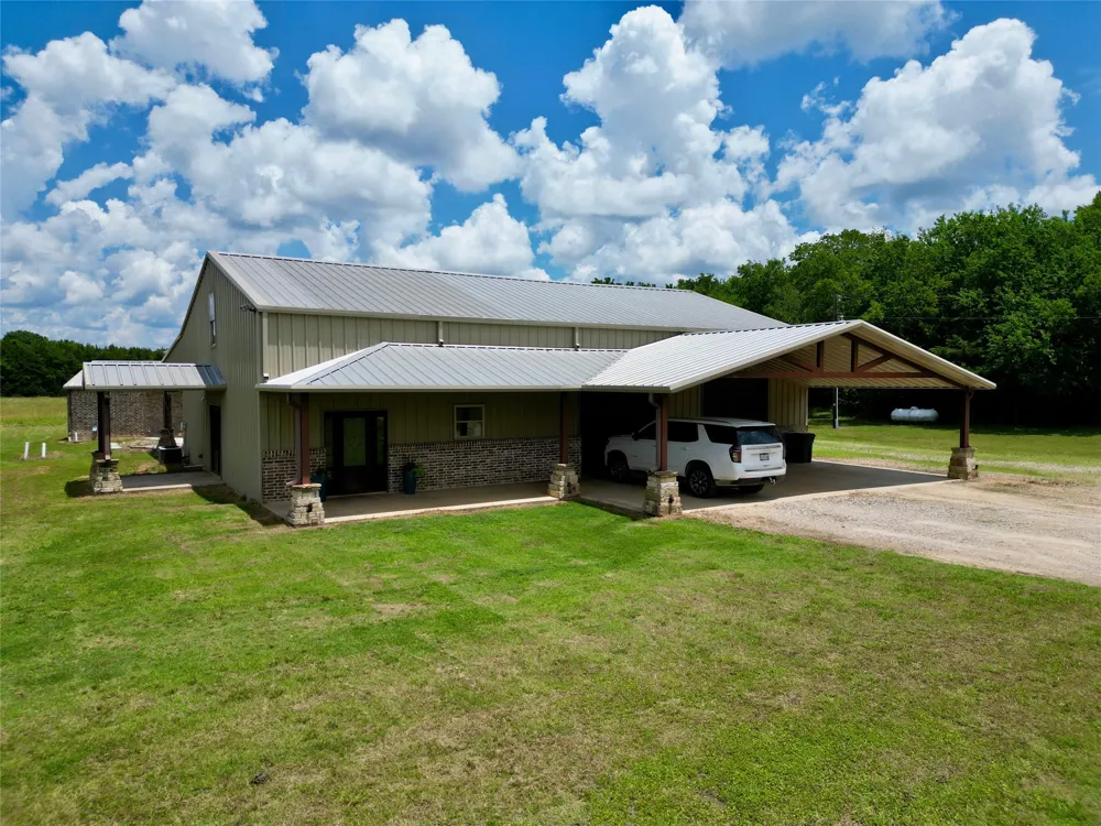 1524 County Road 34520 Sumner, TX 75486