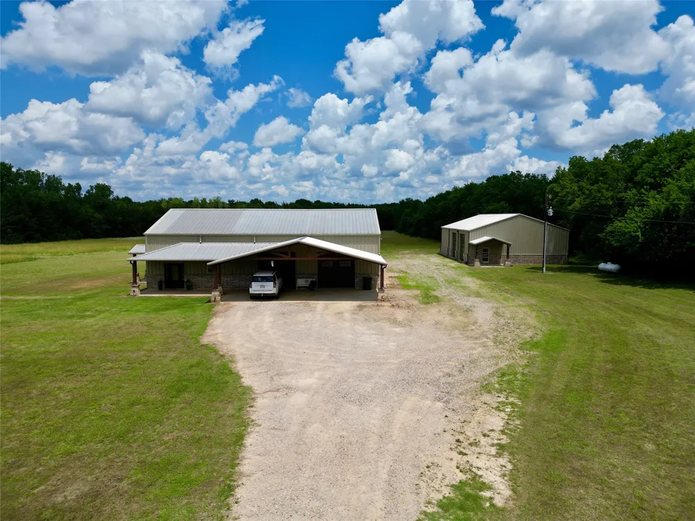 1524 County Road 34520 Sumner, TX 75486