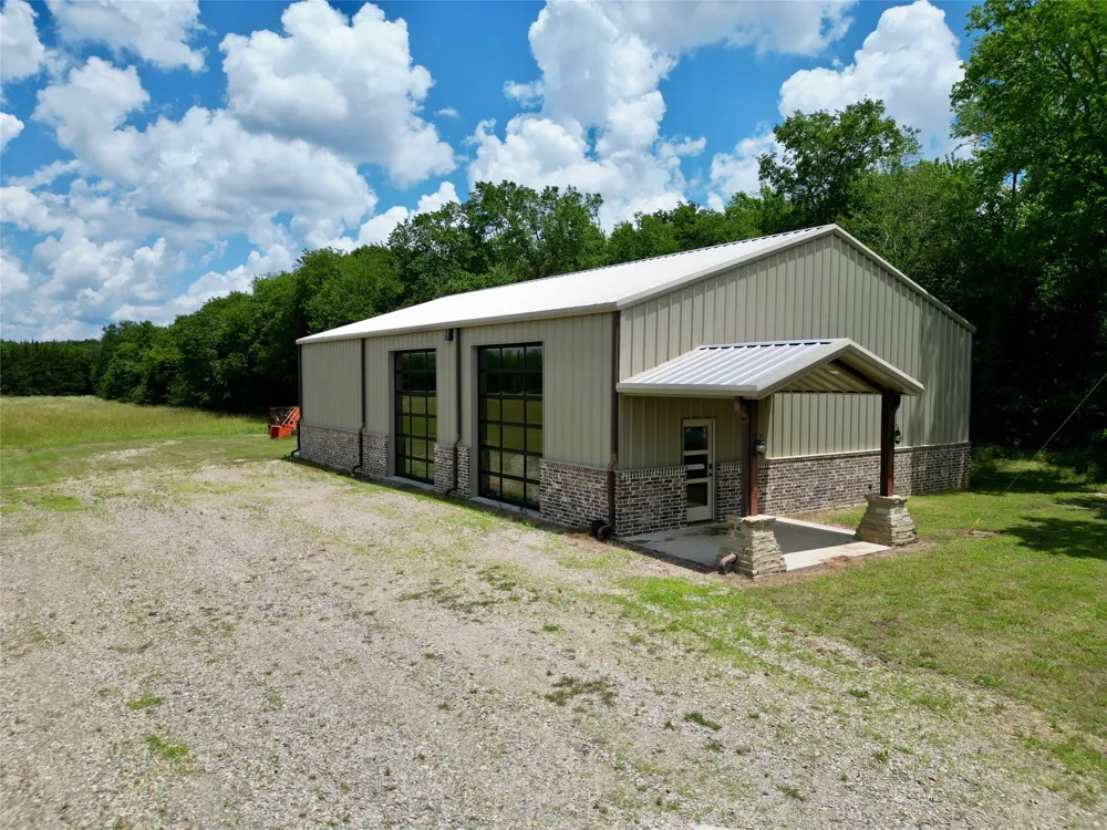 1524 County Road 34520 Sumner, TX 75486