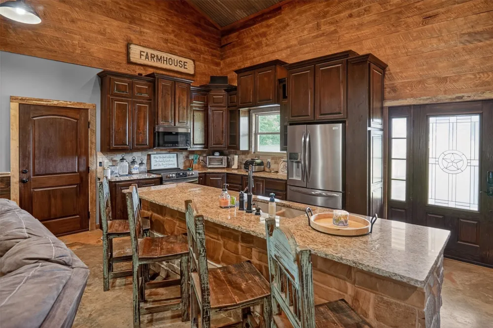 1524 County Road 34520 Sumner, TX 75486