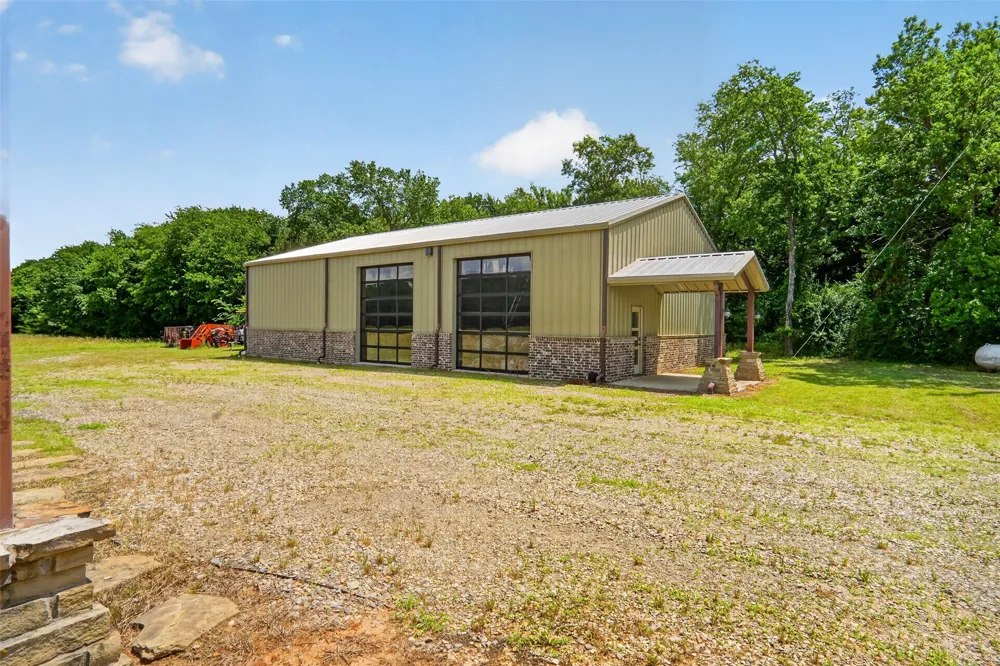 1524 County Road 34520 Sumner, TX 75486