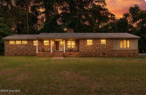 809 Woodside Drive