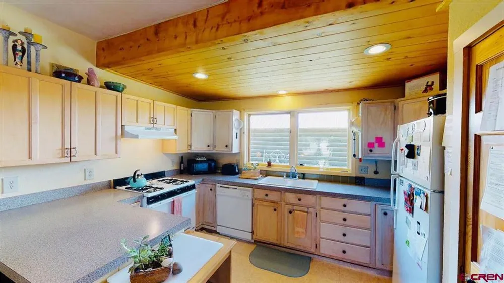 339 Onarga Avenue Paonia, CO 81428