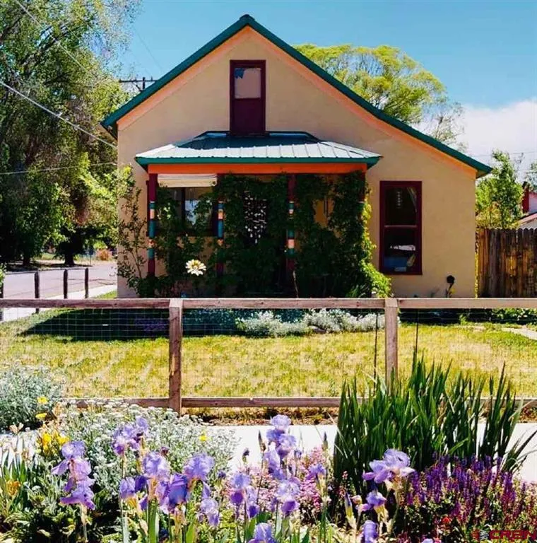 339 Onarga Avenue Paonia, CO 81428