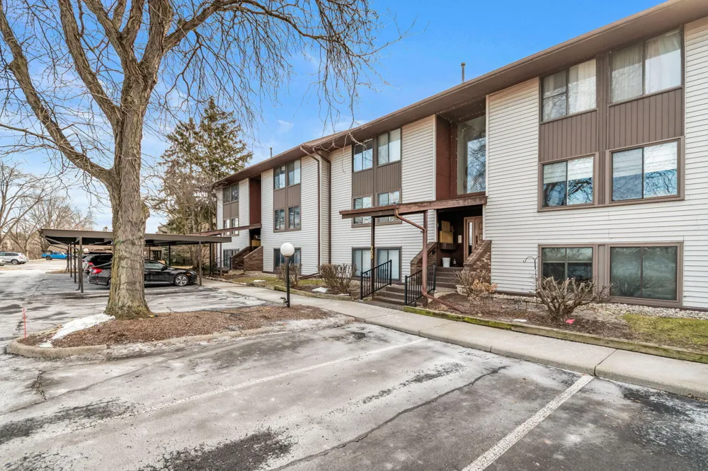 730 Cliffs Drive #303A Ypsilanti Charter Township, MI 48198