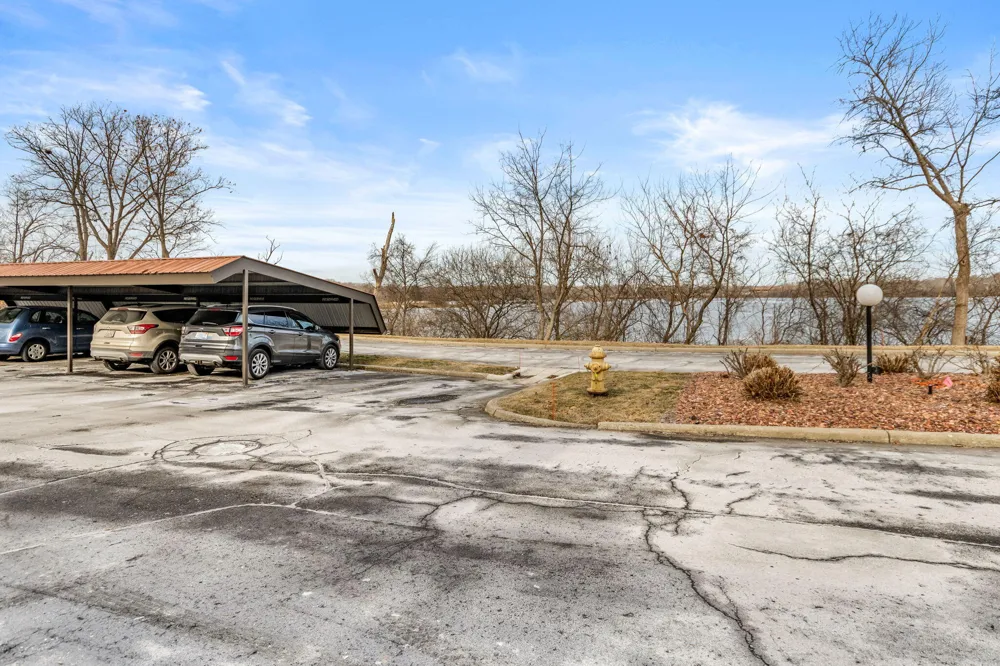 730 Cliffs Drive #303A Ypsilanti Charter Township, MI 48198
