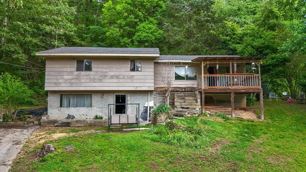 16211 Lakewood Drive Sale Creek, TN 37373