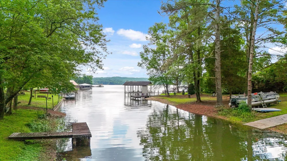 16211 Lakewood Drive Sale Creek, TN 37373