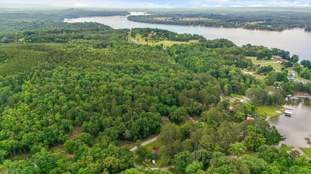 16211 Lakewood Drive Sale Creek, TN 37373