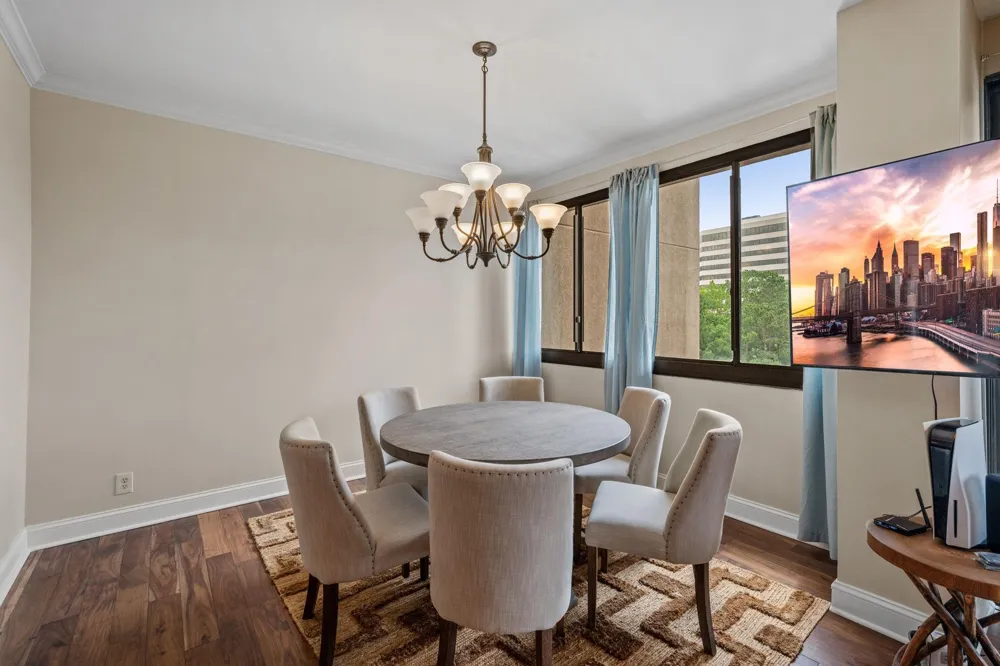 49 Briar Hollow Lane #401 Houston, TX 77027