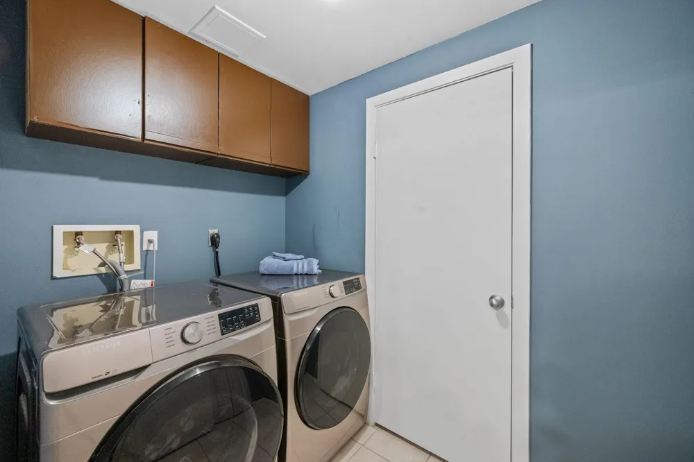 49 Briar Hollow Lane #401 Houston, TX 77027