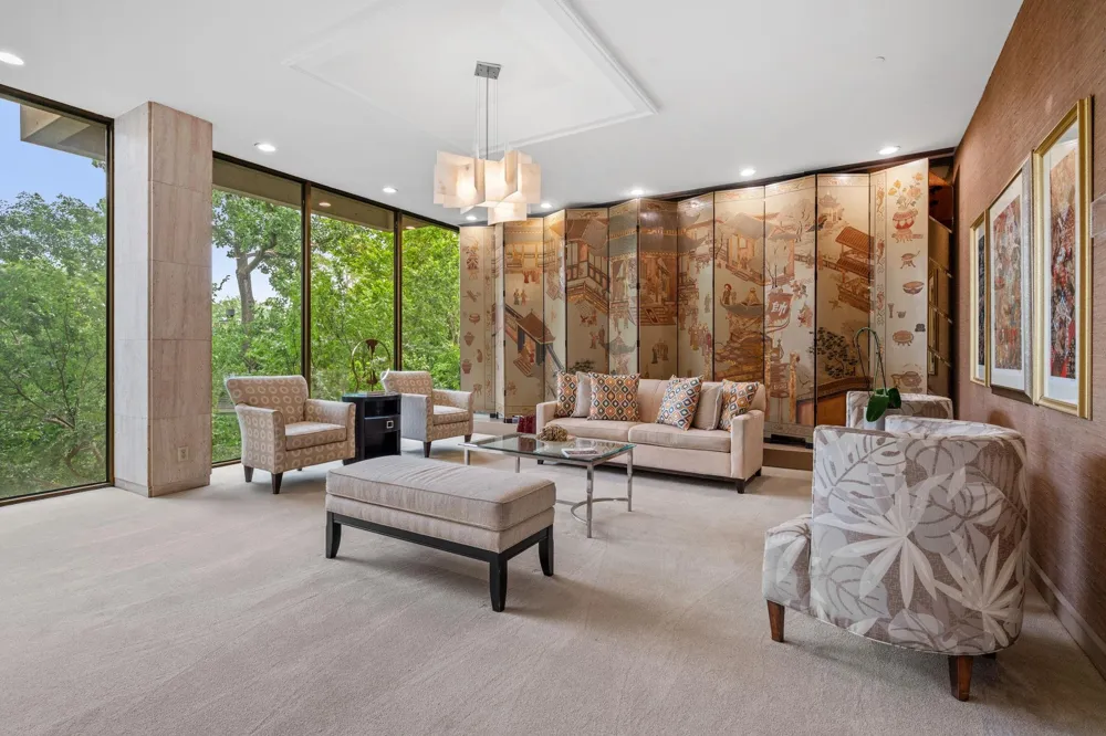 49 Briar Hollow Lane #401 Houston, TX 77027