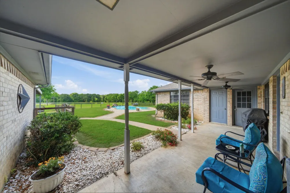 1711 Eagle Nest Acres Drive Wallis, TX 77485