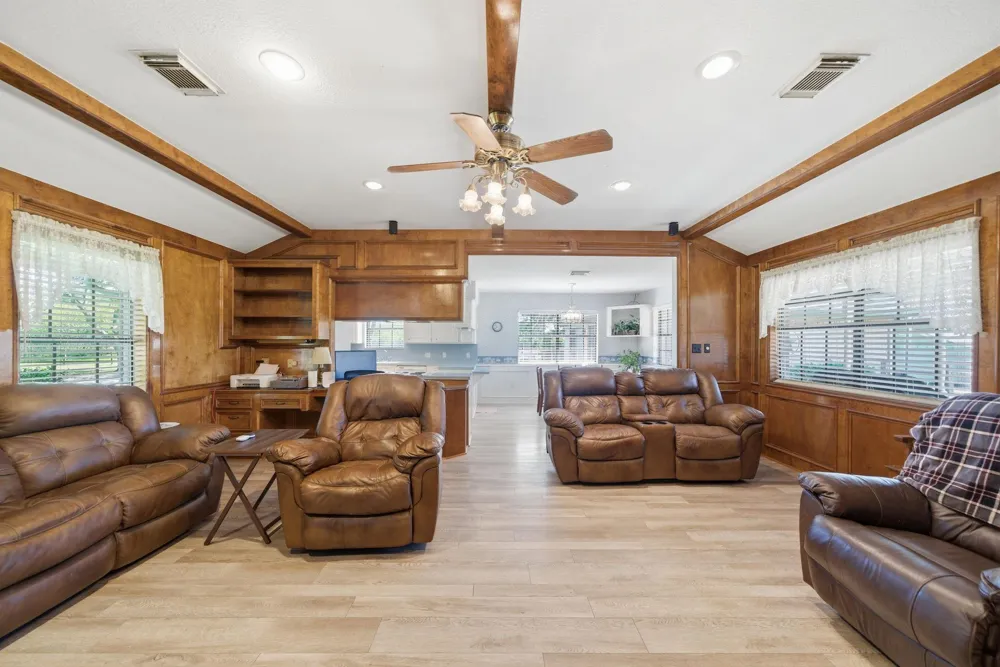 1711 Eagle Nest Acres Drive Wallis, TX 77485